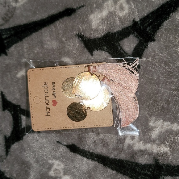 Earrings - Picture 2 of 6